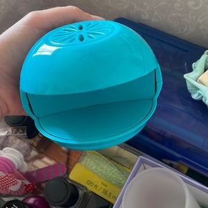 Nail dryer!(batteries included)